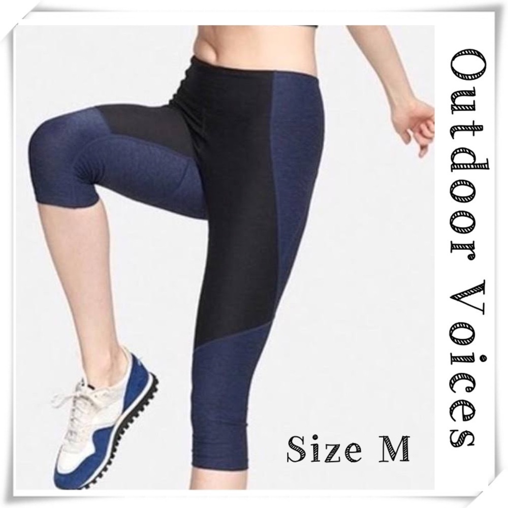 Outdoor Voices ColorBlock Capri Pants in Blue & Black Size M